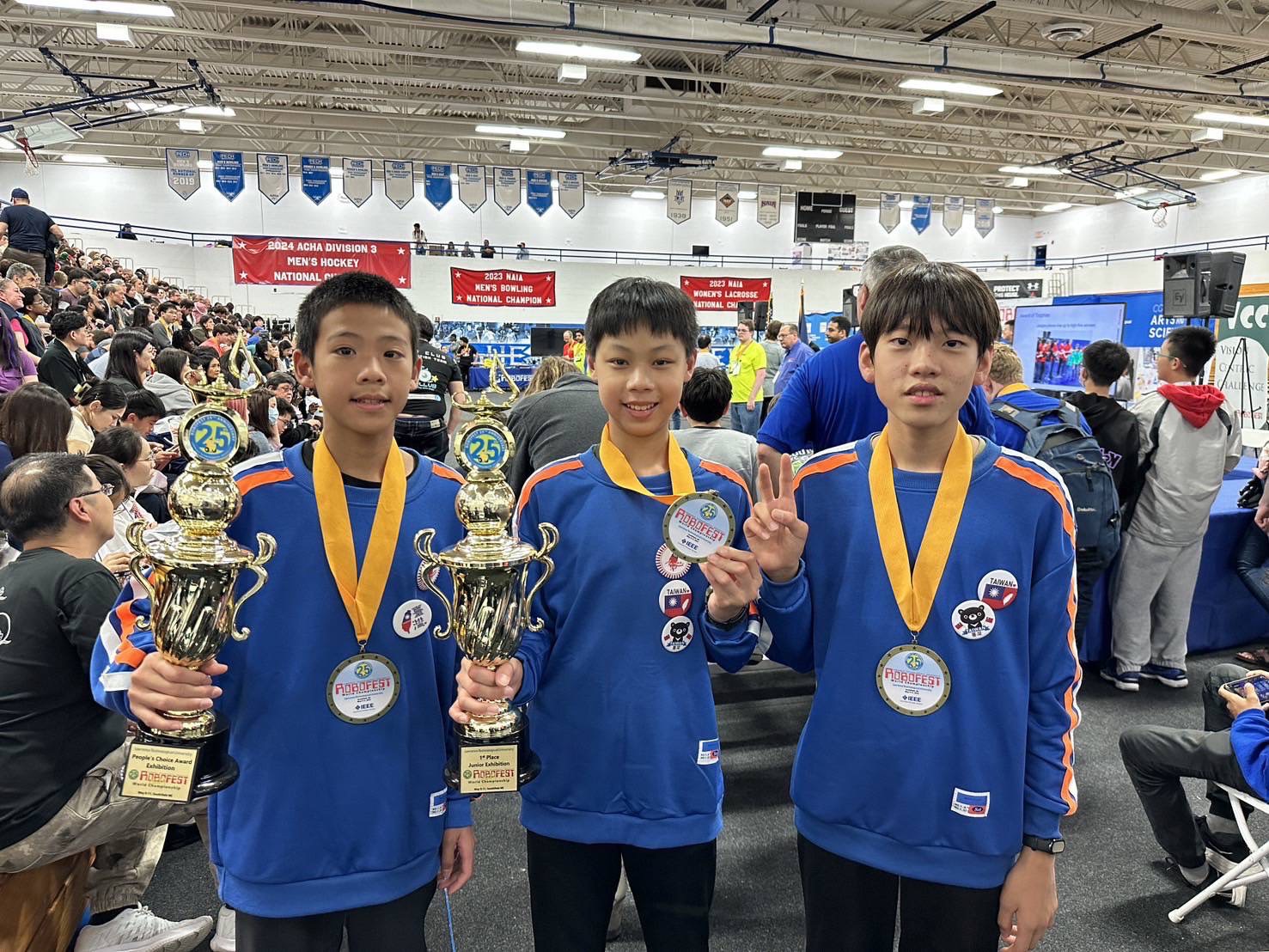 Robofest世界機器人榮獲科展創意賽初級組第一名及最佳人氣獎